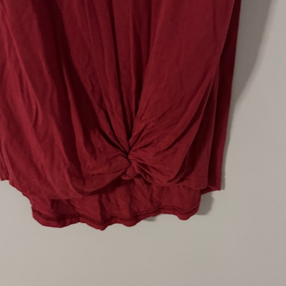 Bundle of 3 Women's Small Basic Tee & Tanks Olive, Burgundy, and Palm Print Tops - Picture 9 of 10